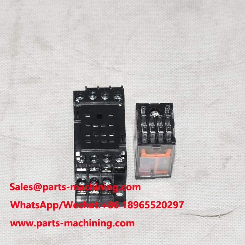 Miniaturrelais RXM4AB2P7 230V AC 6A Sockel RXZE1M4C 7A