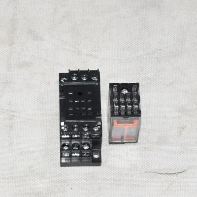 Miniaturrelais RXM4AB2P7 230V AC 6A Sockel RXZE1M4C 7A