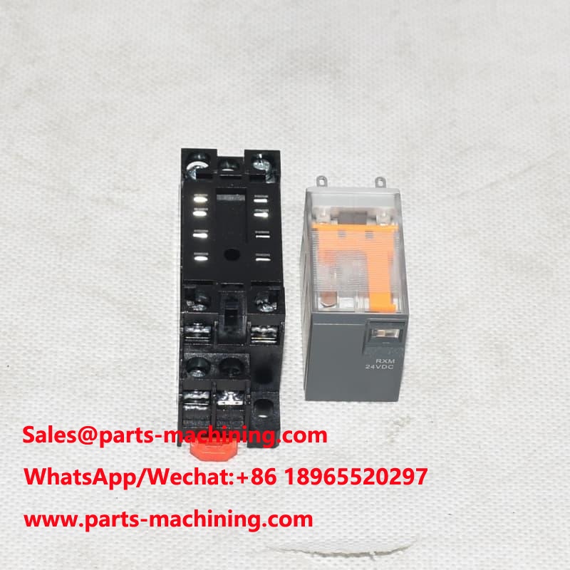 Miniaturrelais und Sockel RXM2LB2BD RXZE1M2C